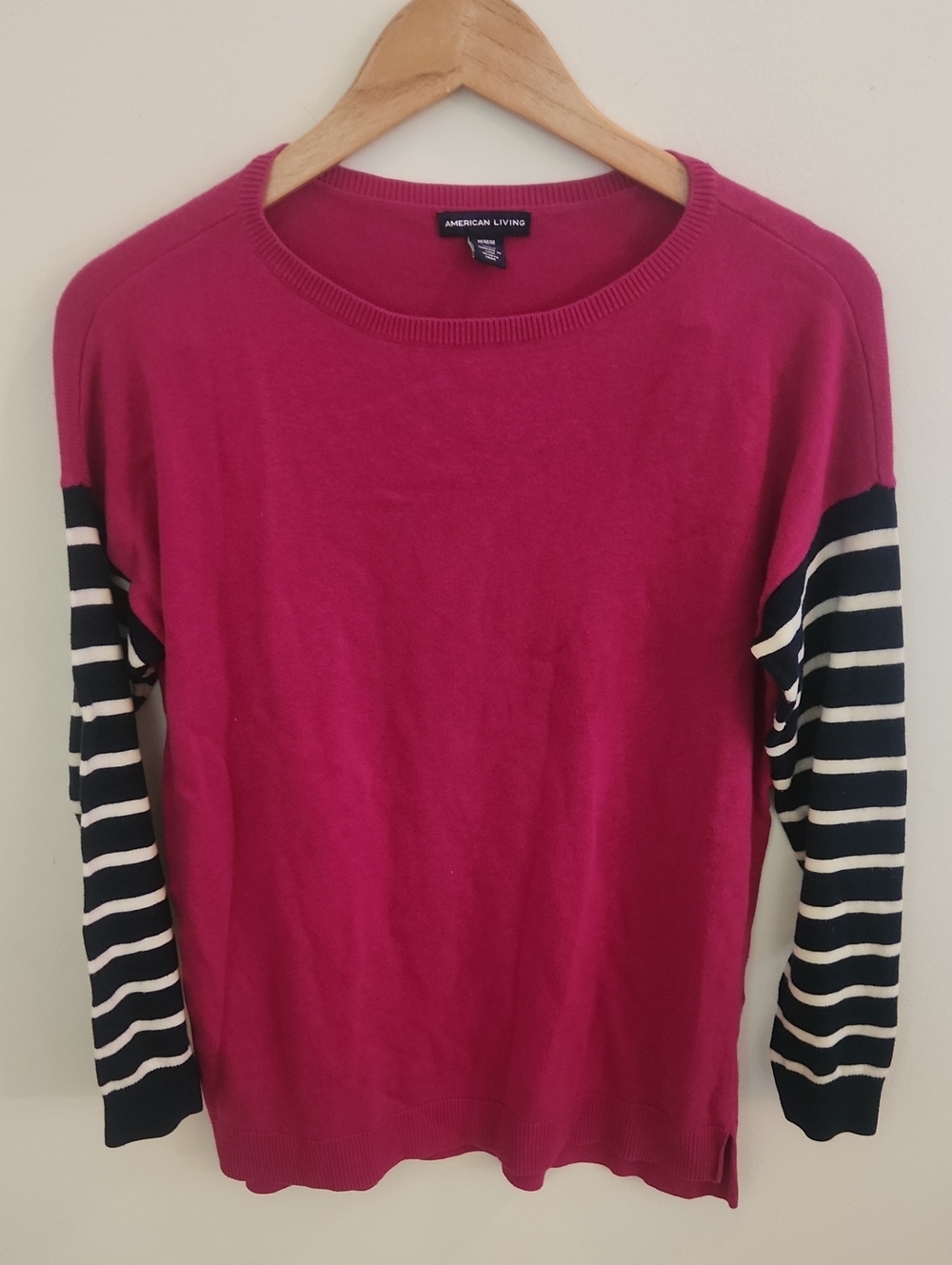 American Living Fuchsia Crewneck Sweater Navy & White Striped Sleeves Medium